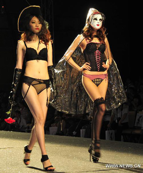 China int'l underwear exhibition 2011 opens in Shenzhen