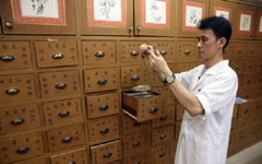 Chengdu Diao brings TCM cures to world