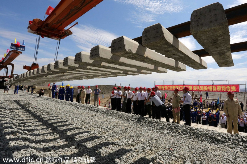 First private railway line completed in Xinjiang