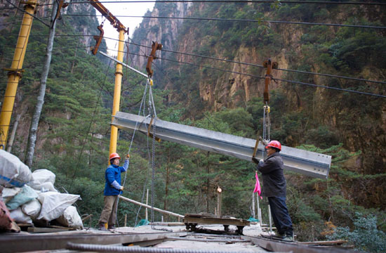 Builders live and work in mountain