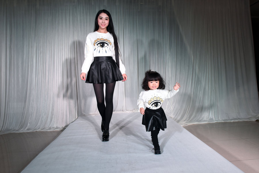 Mother throws million-yuan fashion show for daughter's birthday