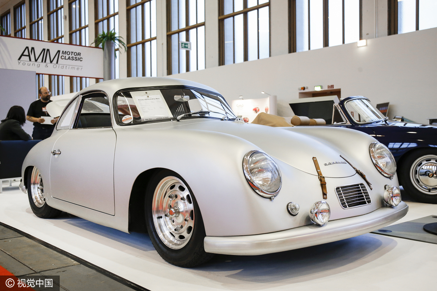 Classic cars glitter at Berlin motor show