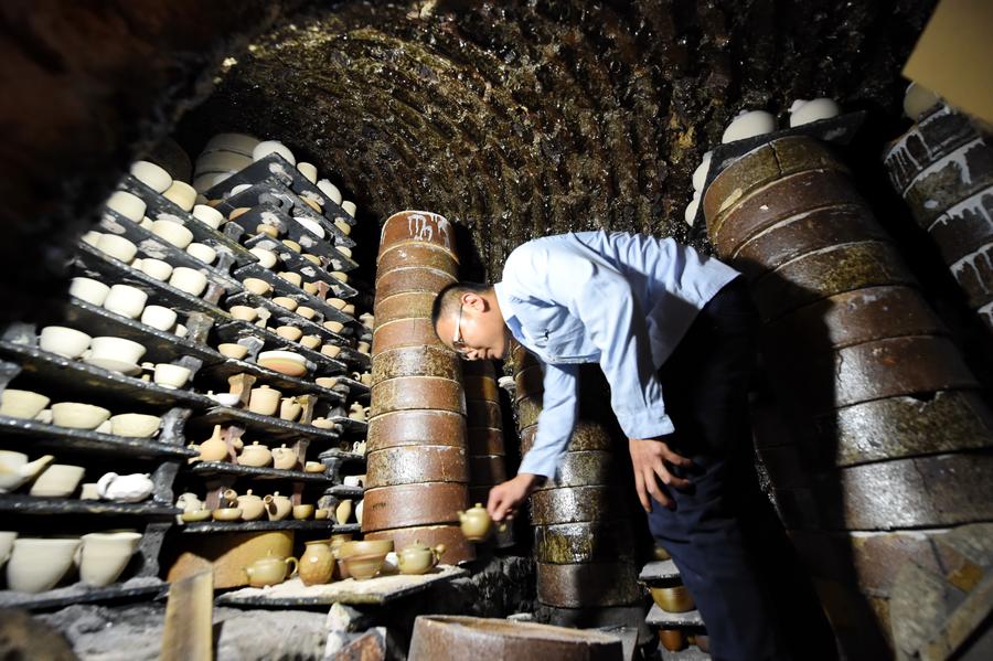 A ceramics kiln that keeps old tradition burning