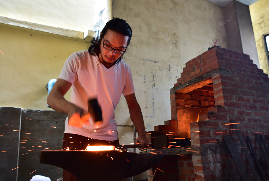 Young swordsmith carries on family craft