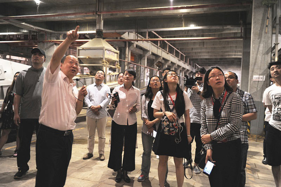 Jiangsu craftsmen in the spotlight