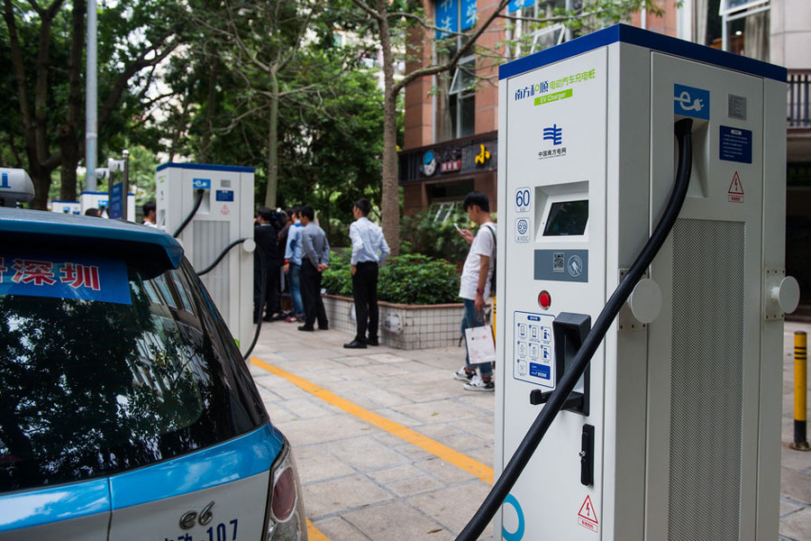 Roadside parking with EV charging launches in Shenzhen