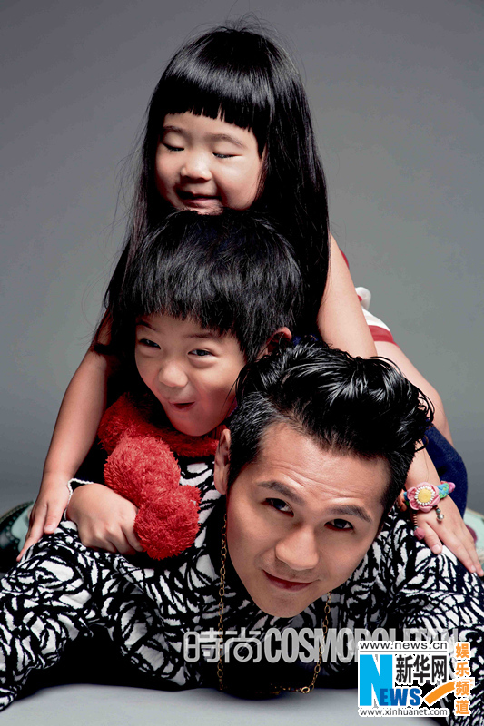 Gary Chaw's family pose for magazine