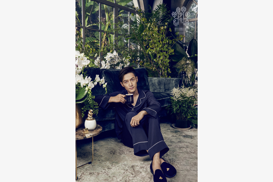 Actor Hu Ge poses for fashion magazine