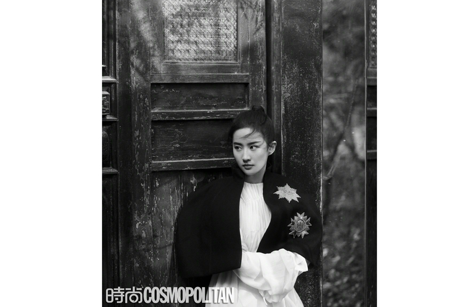 Fashion icon Liu Yifei poses for fashion magazine