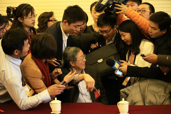 One Minute: sniffer dogs, too many reporters, no tax on <EM>hongbao</EM>