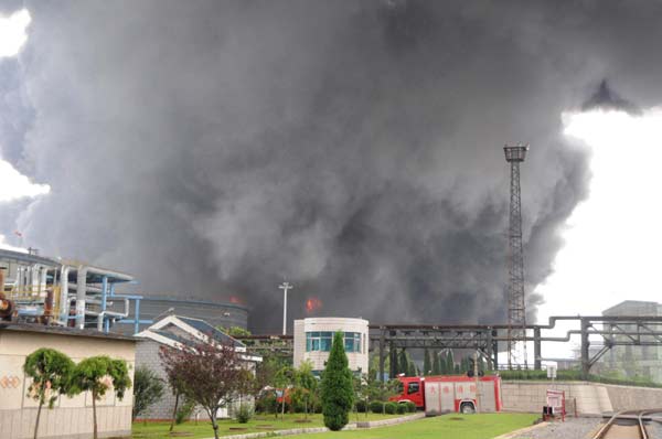 CNPC Dalian plant on fire