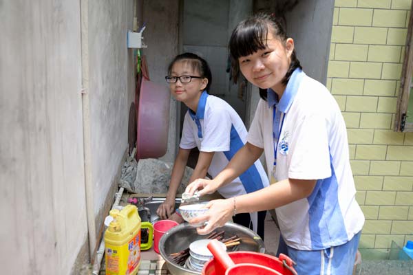 Summer camps teach children hard work