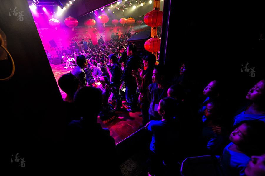 Migrant children at Spring Festival gala