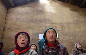 Migrant children at Spring Festival gala