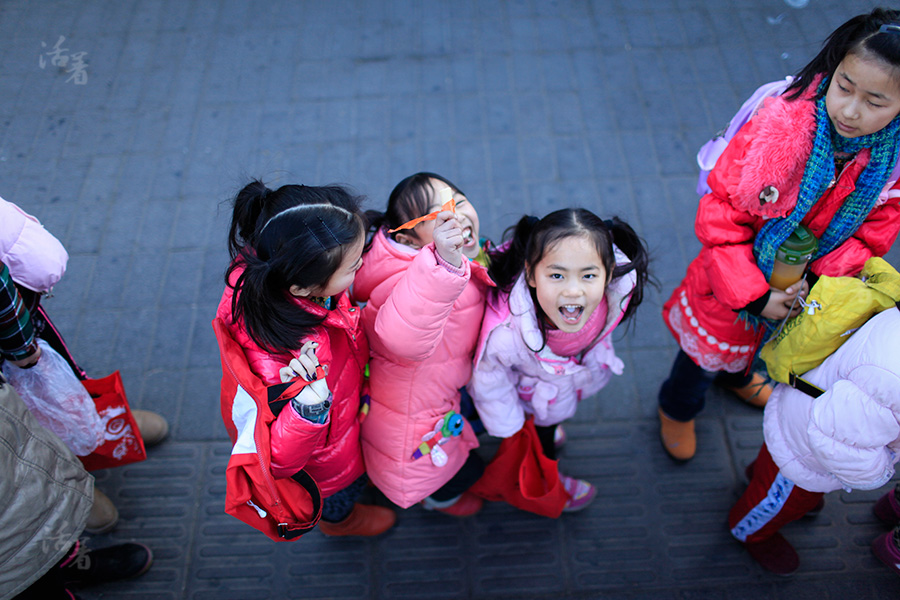 Migrant children at Spring Festival gala