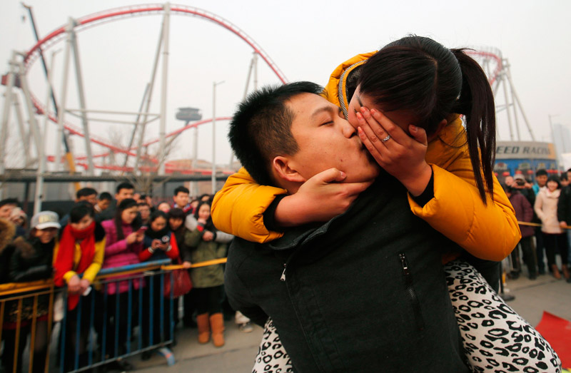 Kissing contest celebrates Valentine's Day in Beijing