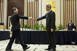 Xi Jinping meets KMT honorary chairman