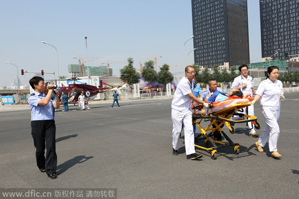 Road in downtown Beijing closed for medical helicopter