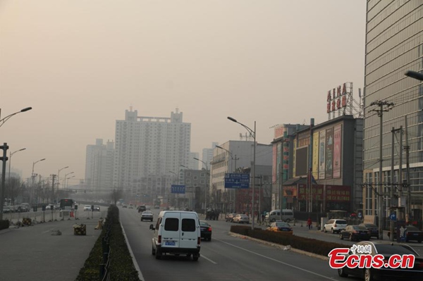 First smog hits Beijing in 2015