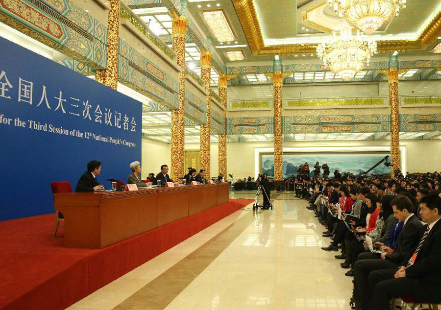 Chinese Premier Li Keqiang meets the press