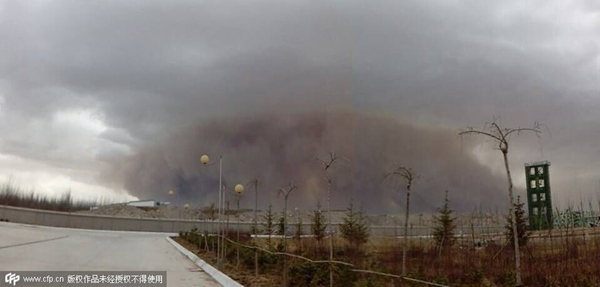 Sandstorm in movie scene turns into reality