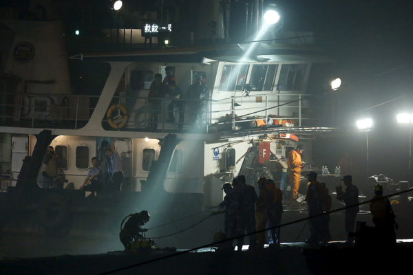 Search-and-rescue operation enters third day