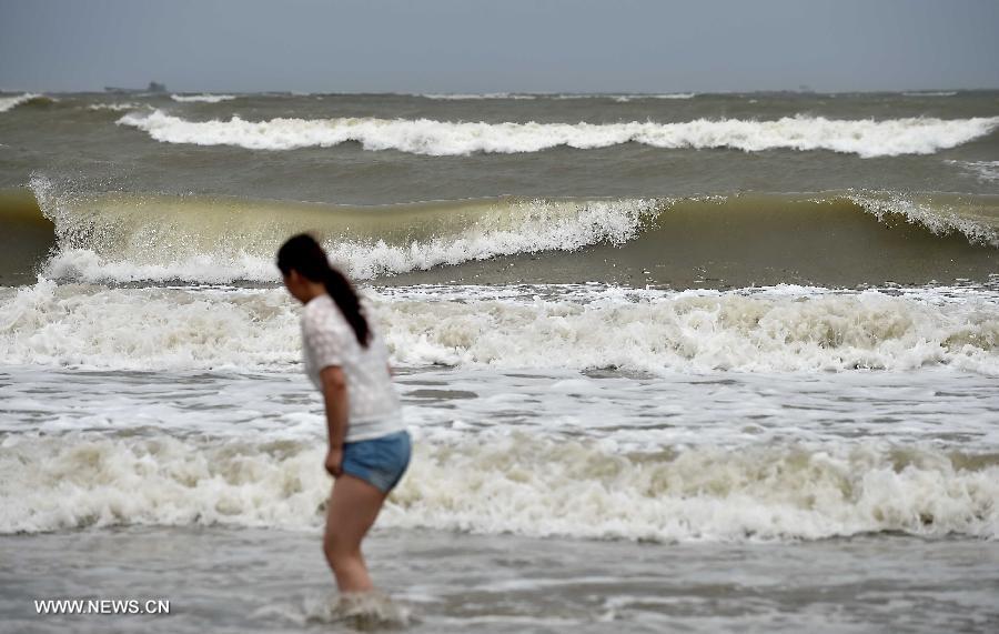 Typhoon Kujira makes landfall in S China