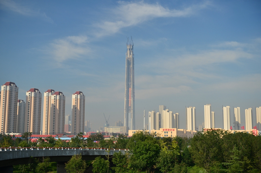 World's second tallest building capped in Tianjin