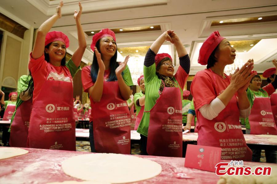 Pizza lovers in Shanghai set new Guinness record