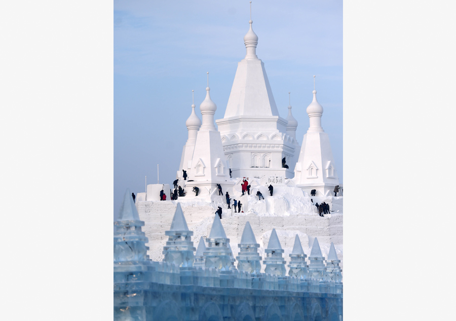 World's highest ice building opens doors in Harbin