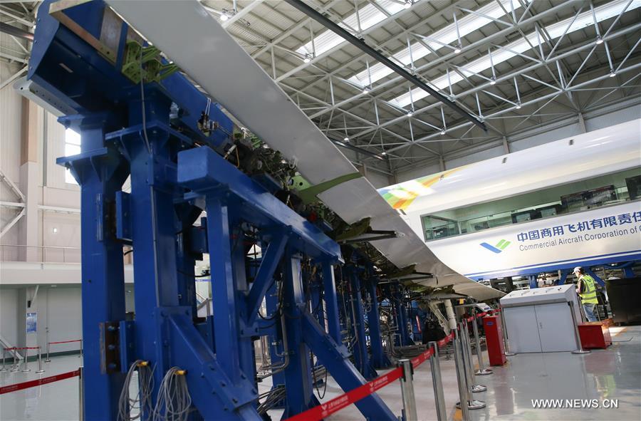 China's first large passenger plane poised for maiden flight