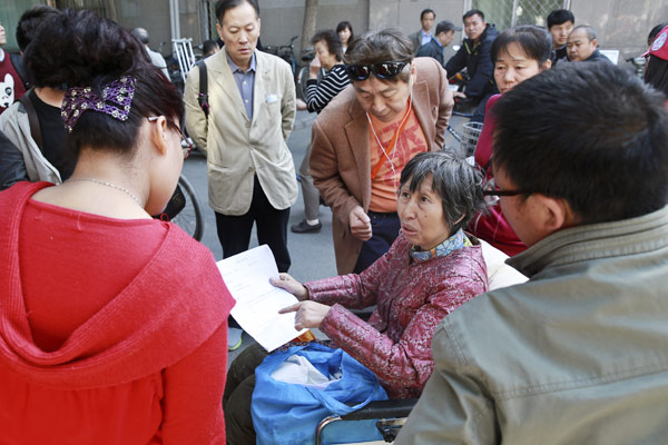 Angry patients wait in vain for answers