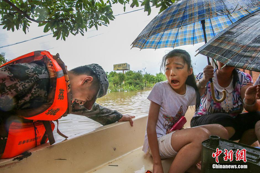 Typhoon Nepartak brings chaos to East China