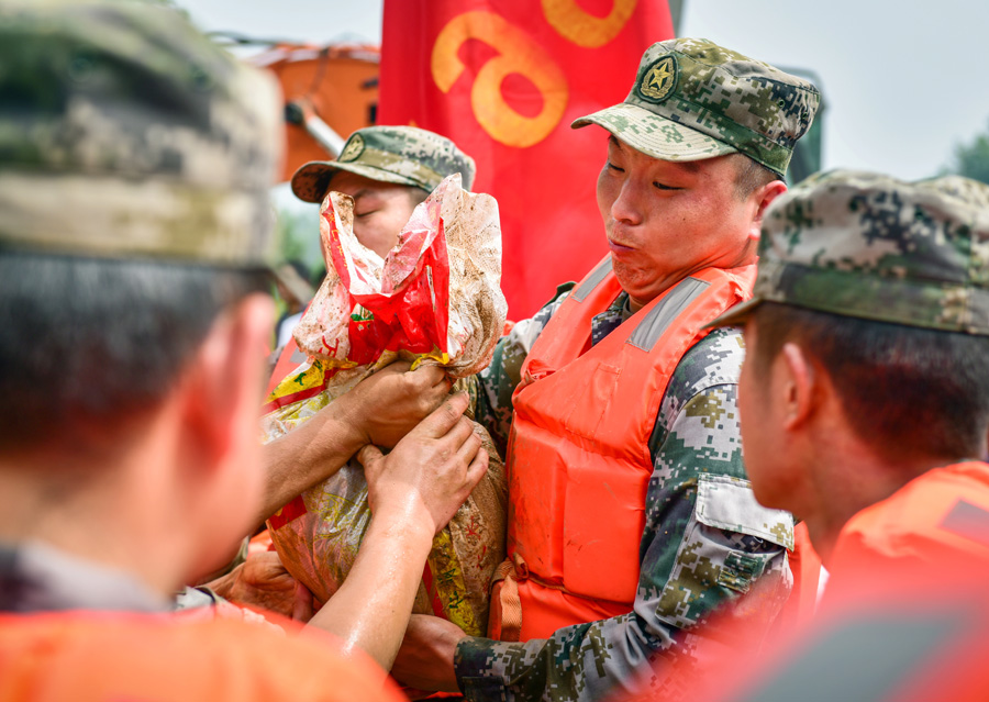 On the front lines of China's flood battle