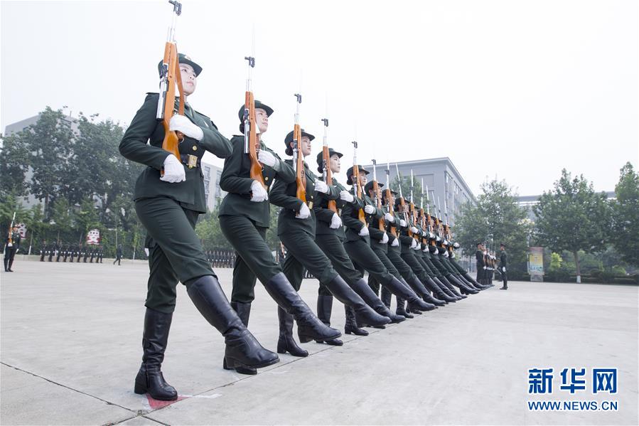 In pictures: Honor guards of PLA