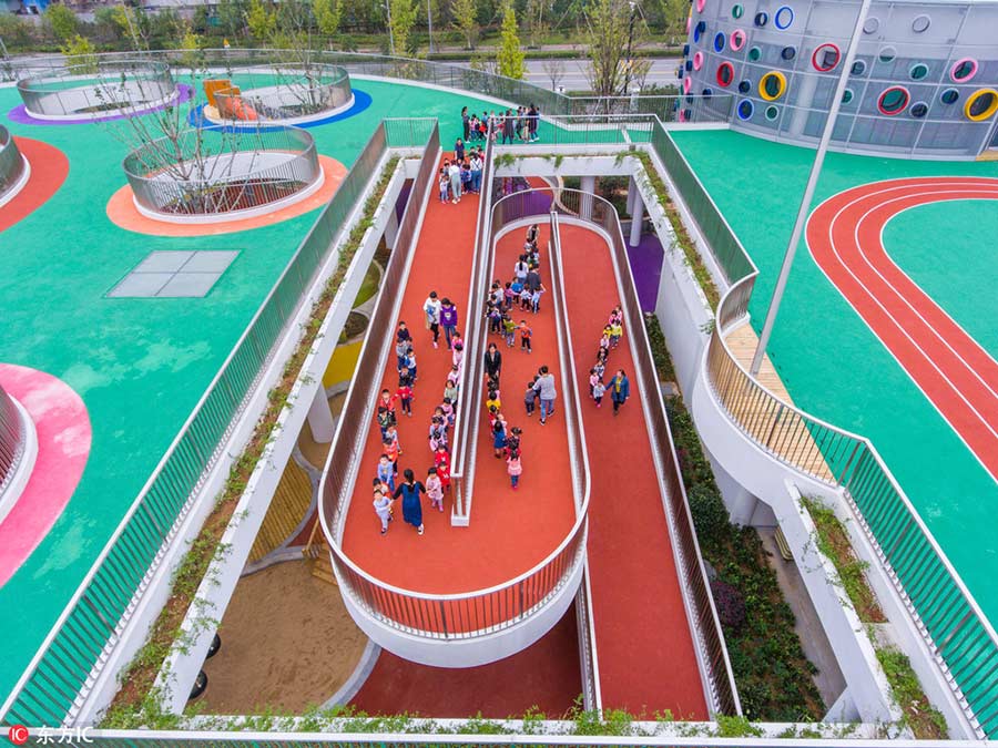 Kindergarten builds rooftop sports tracks