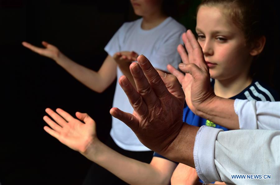 German girl learns Chinese martial art in East China's Yongchun