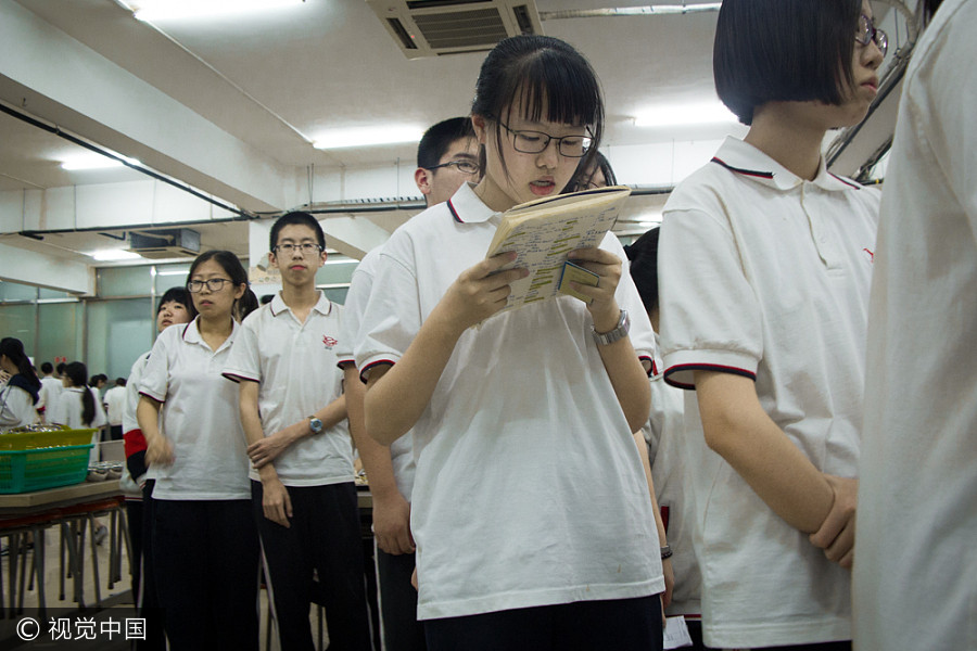 Students knuckle down ahead of <EM>gaokao</EM>