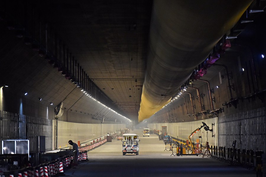 Main structure of Hong Kong-Zhuhai-Macao Bridge is completed