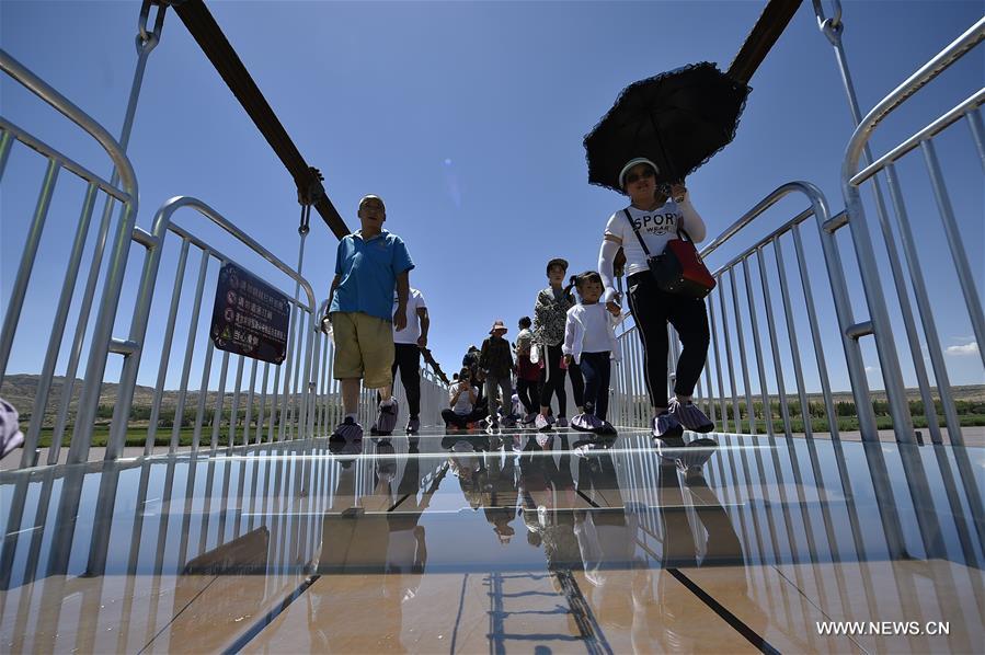 Glass bridge across the Yellow River