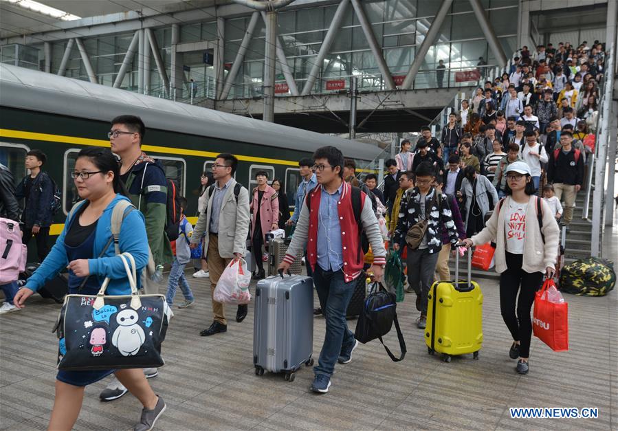 Chinese railways brace for busy return trips