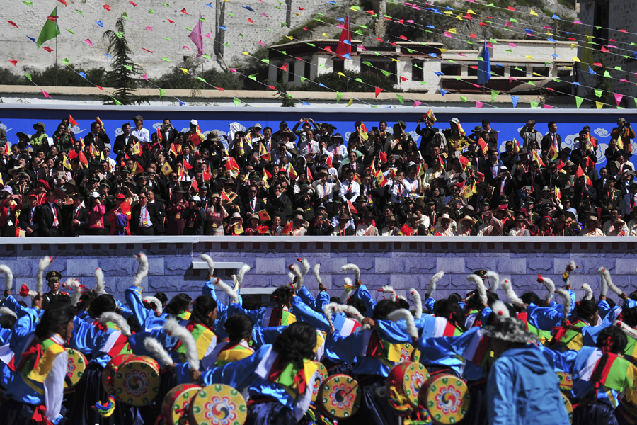 Grand ceremony held to mark Tibet's anniversary