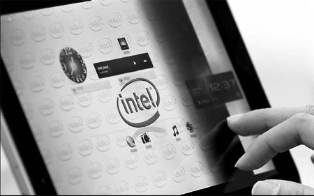 Intel aims for a slice of Apple