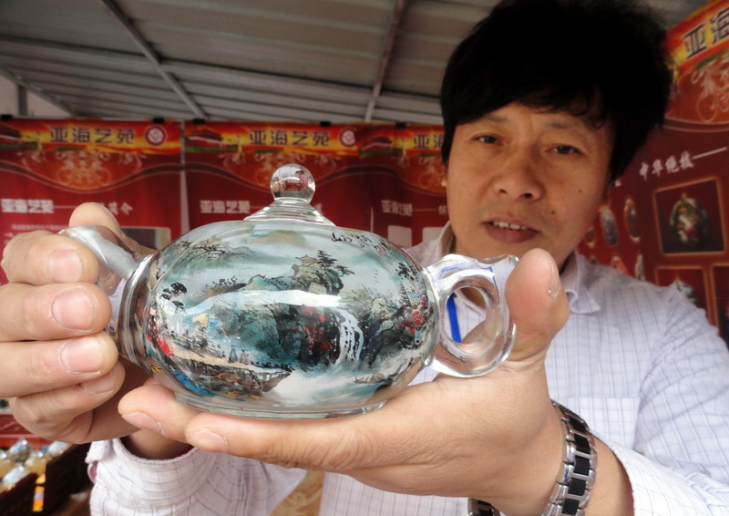 China Folk Handicrafts Festival kicks off in Suzhou