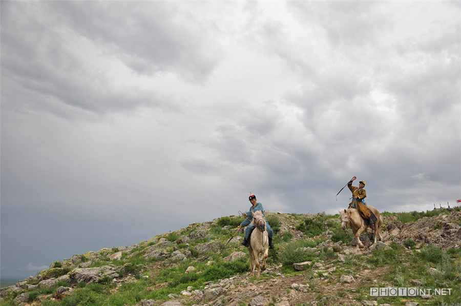 Photographer captures beautiful prairie landscapes