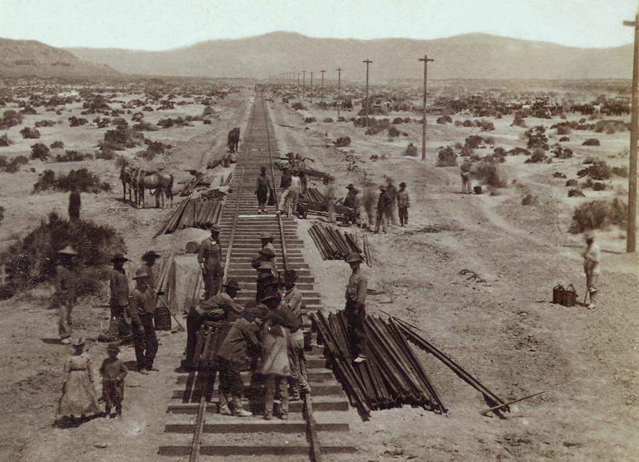 Exhibition shines light on Chinese workers' contribution in building US railway system