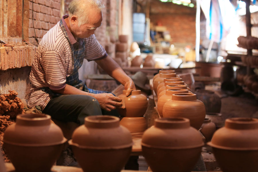 Pottery craft a dying art