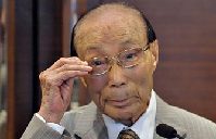 Movie mogul Run Run Shaw, 107, dies in HK