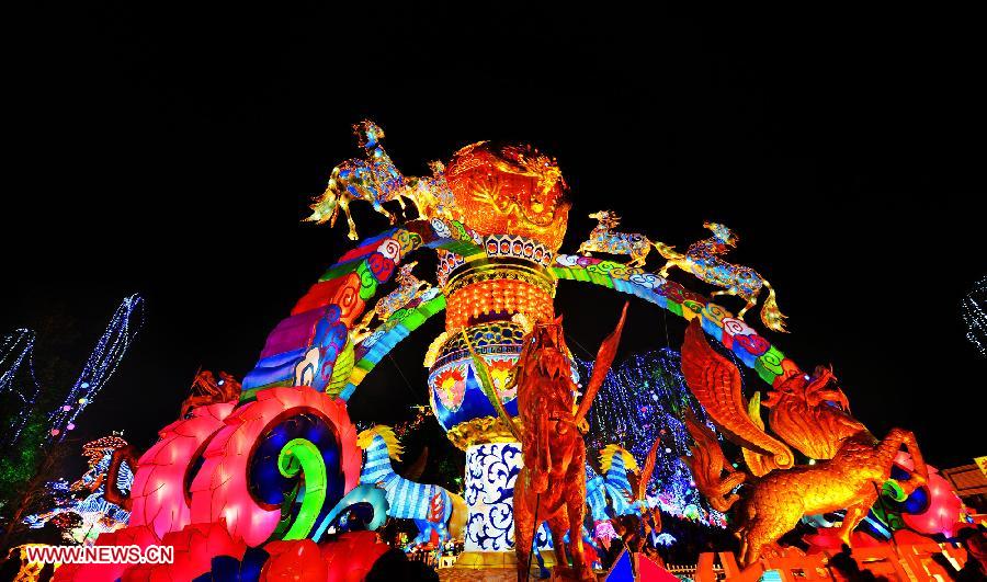 Zigong Int'l Dinosaur Lantern Festival in SW China