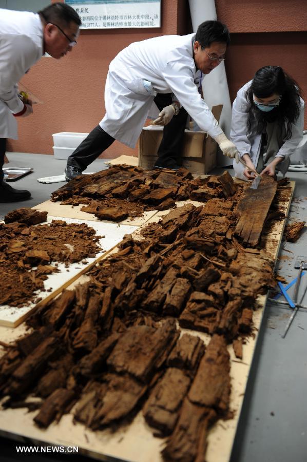 1,500-year-old coffin excavated from grassland in N China